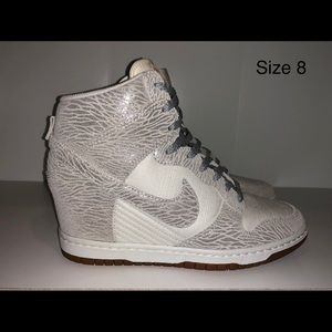 Nike Women’s Sky Hi Vintage